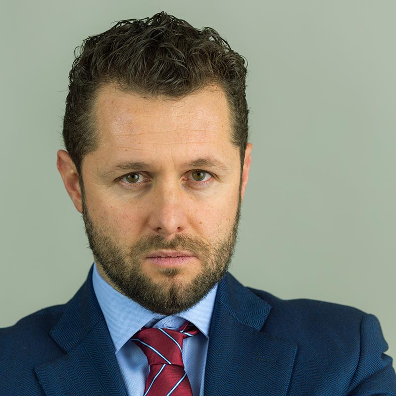 Ritratto LinkedIn dell'avvocato Stacchiotti